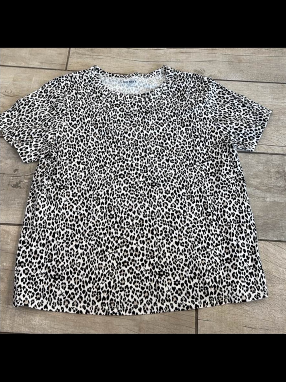 Old Navy leopard shirt nwot
